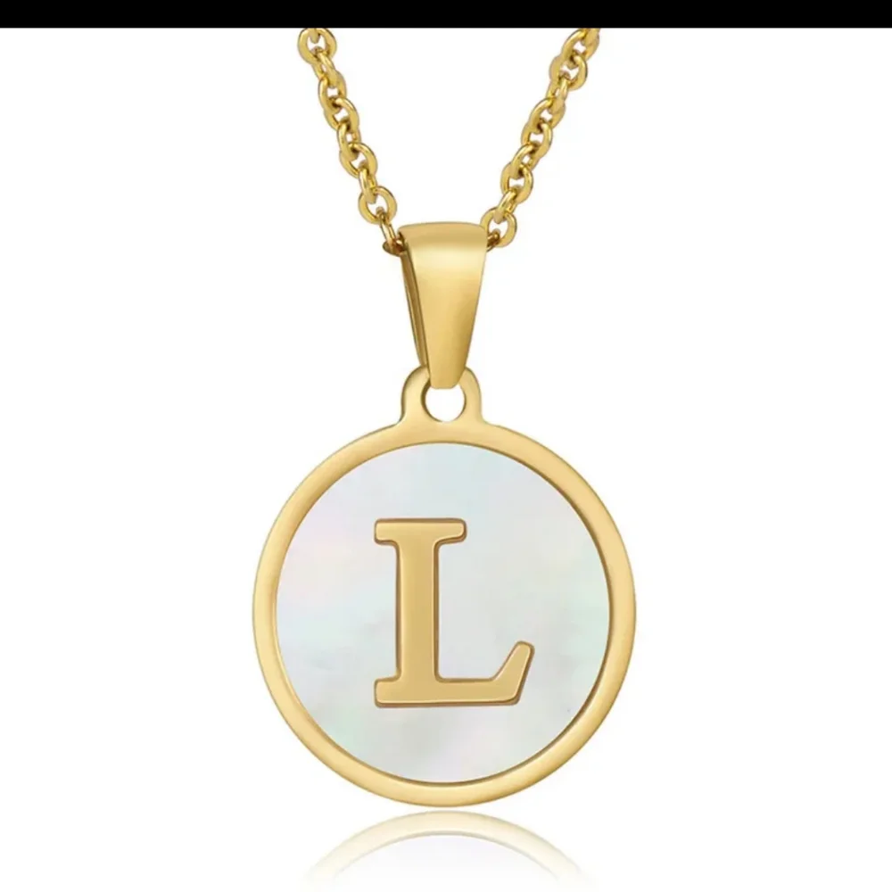 New gold plated stainless steel shell initial necklace - Picture 9 of 16